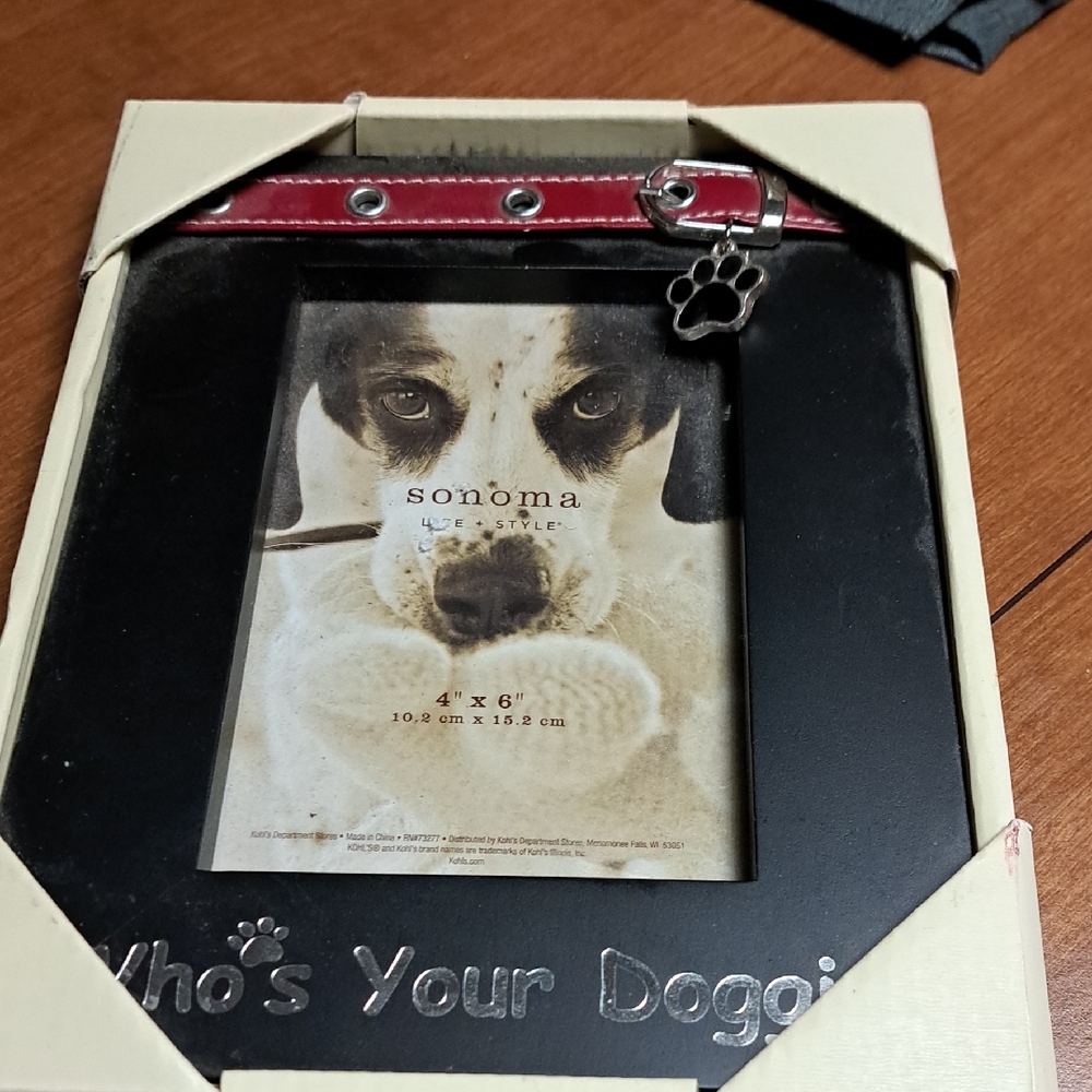 Sonoma Black Frame with Red Collar Accent and Paw Charm